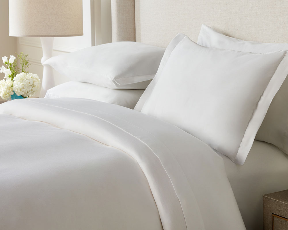 Classic White Duvet Cover - Luxury Linens, Bedding, Home Fragrance, and  More From The Ritz-Carlton