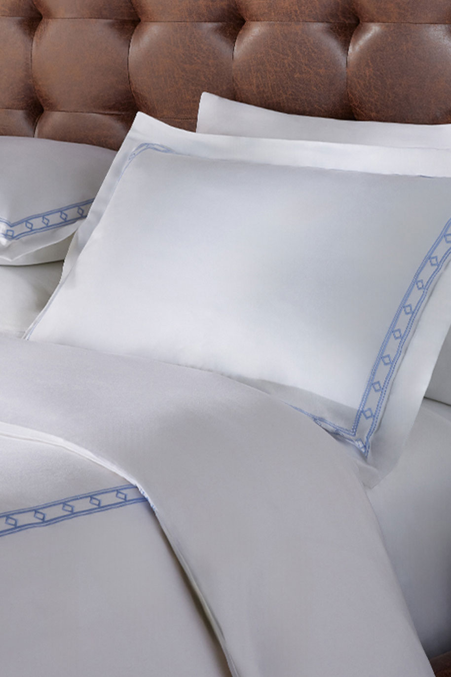 The Ritz-Carlton Diamond Border Linens Main