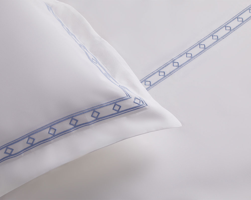 Diamond Border Bedding Set