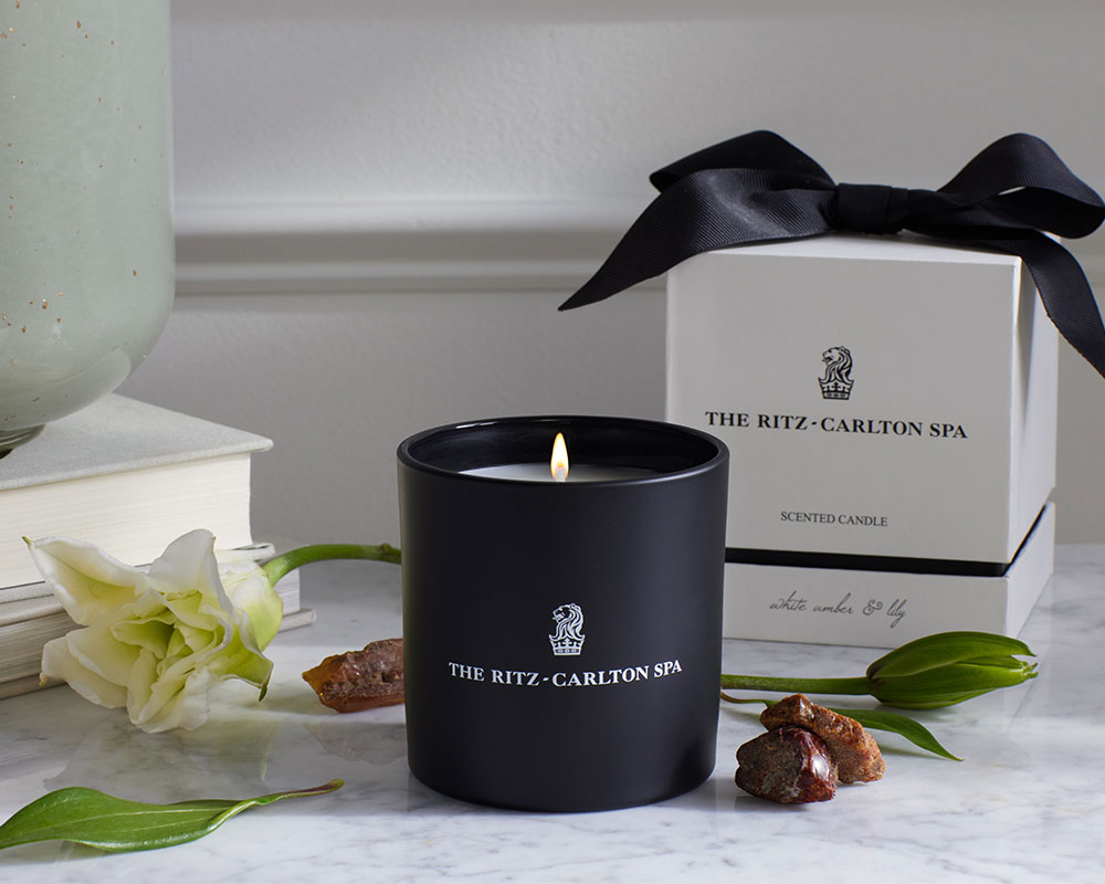 The Ritz-Carlton Spa White Amber & Lily Candle